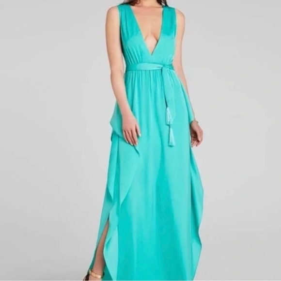 BCBGMaxAzria Dresses & Skirts - BCBGMaxAzria Elegant Teal Maxi Dress
